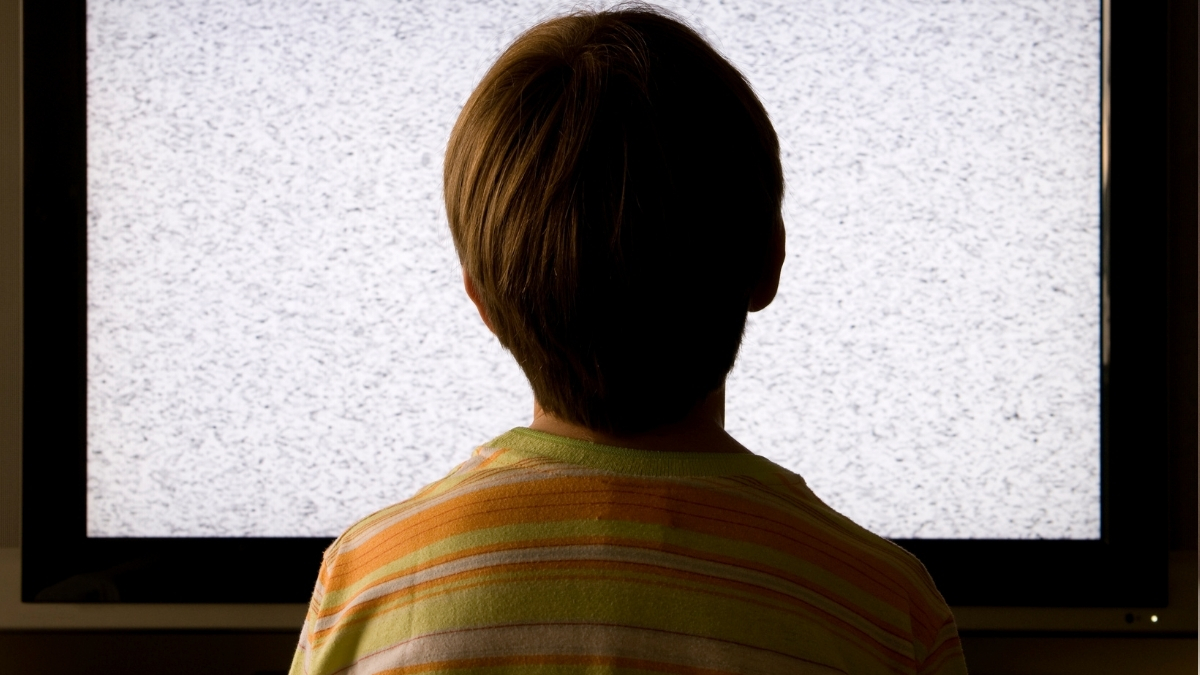 Watching Too Much TV May Actually Rot Your Brain After All, Study Finds : ScienceAlert