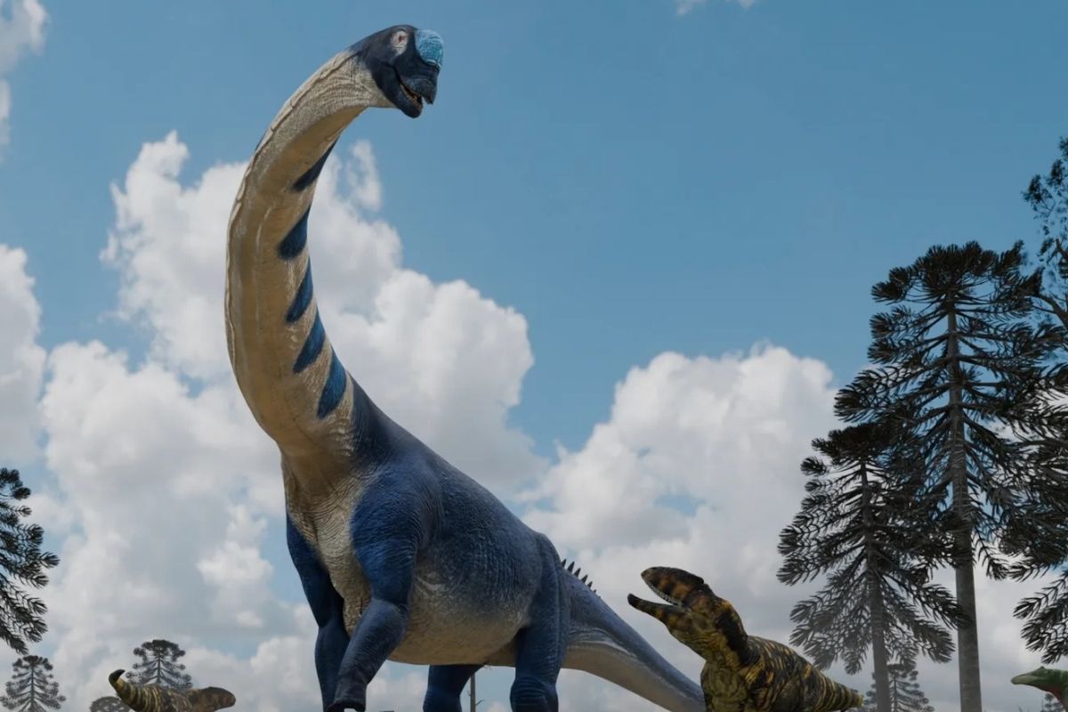 new giant dinosau