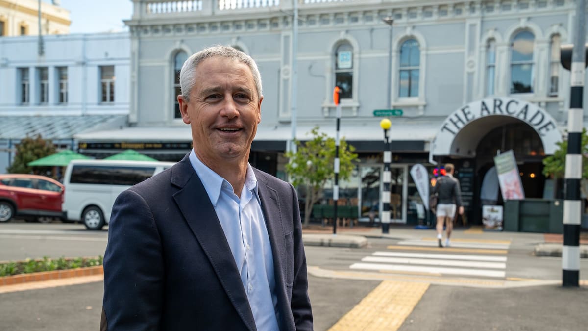 Devonport fast-track application: Developer explains new apartment/hotel block plans as locals prepare balloon launch