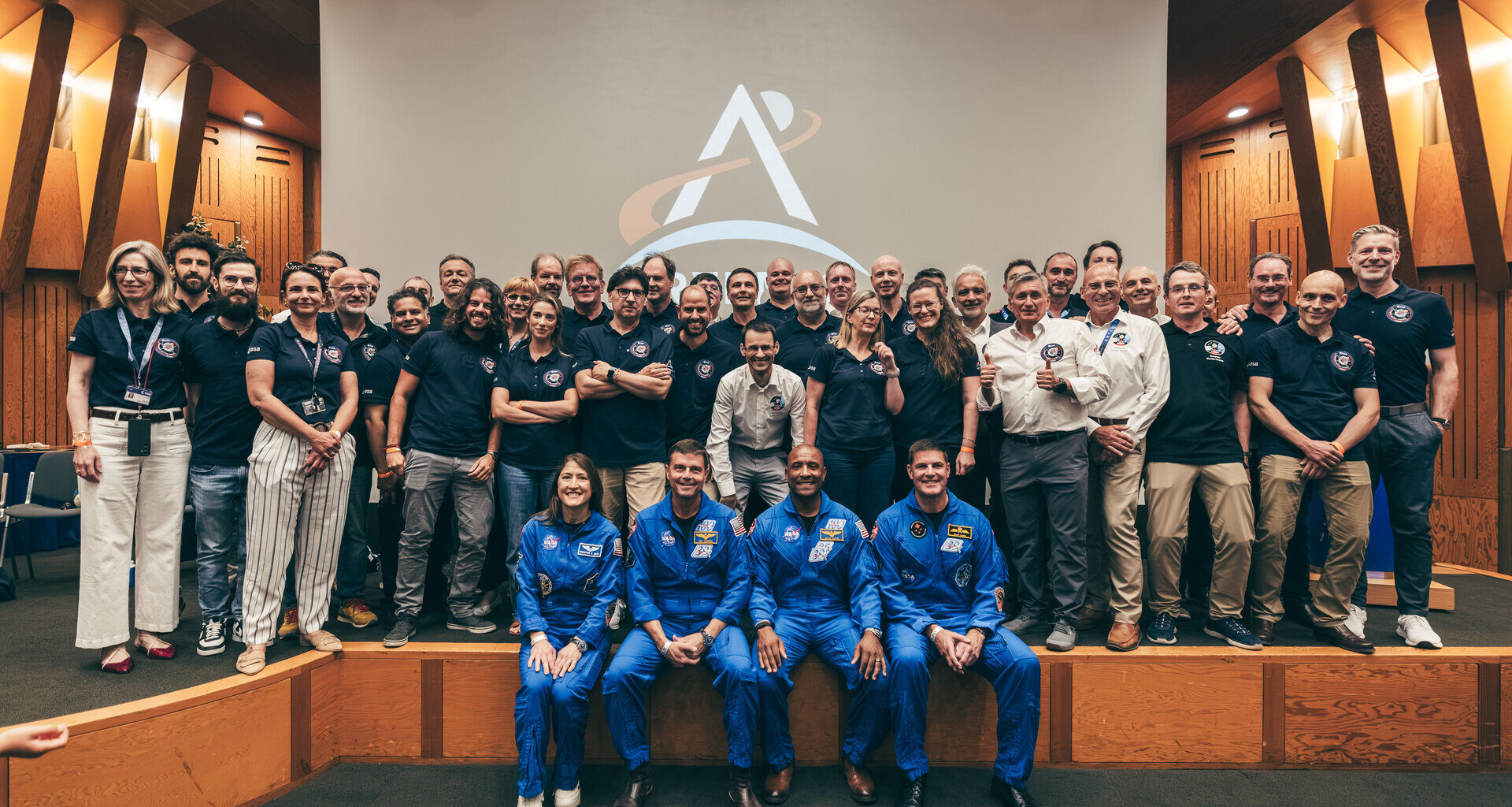 From left to right, NASA astronauts Chrstina Koch, Reid Wiseman and Victor Glover, and Canadian Space Agency astronaut Jeremy Hansen, with ESA
