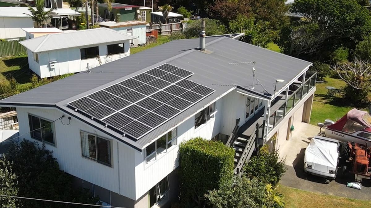 Angry customers complain about SolarZero contracts