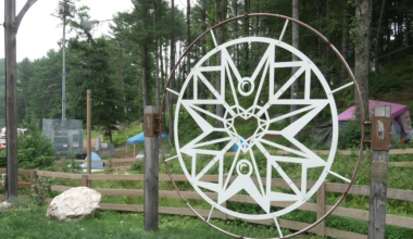 Roanoke artist welds his way to FloydFest