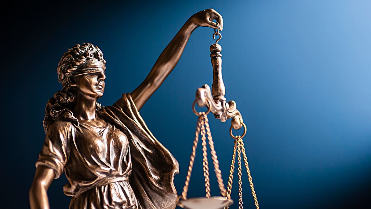 Barrister who allegedly accused judges of ‘conspiracy’ fights misconduct charges