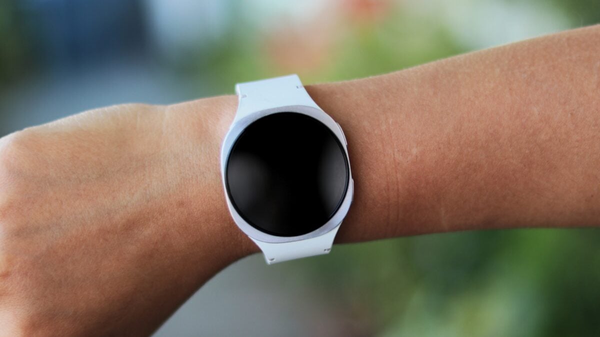 Galaxy Watch can help manage heat stress for outdoor workers