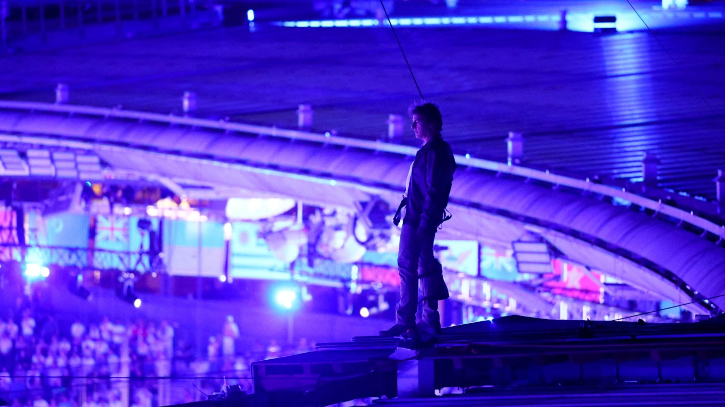Tom Cruise and Jennifer Hudson Added to FIFA World Cup Closing Event