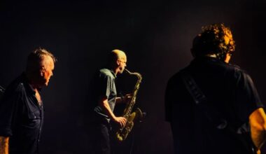 Cold Chisel sax player Andy Bickers dies, mourned by Jimmy Barnes and bandmates