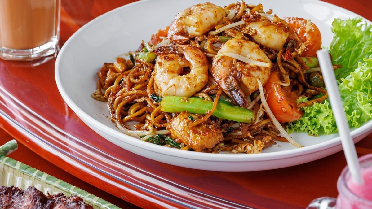 Jesse Mulligan Reviews Sambal Station: You’ll Struggle To Find It, But You Won’t Forget The Food Here