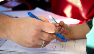 Primary school returns to pen and paper after ditching iPads