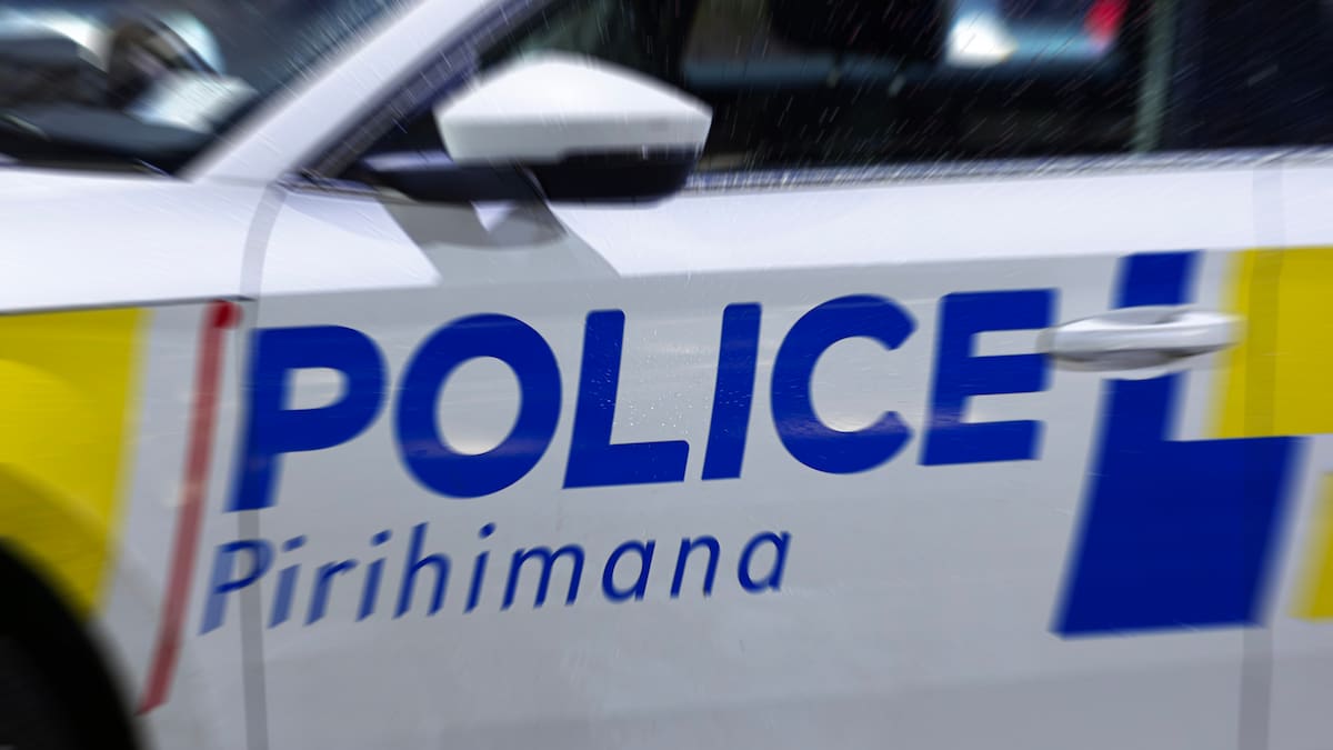 School bus and car collide on Springfield Rd south of Whangārei, no one hurt