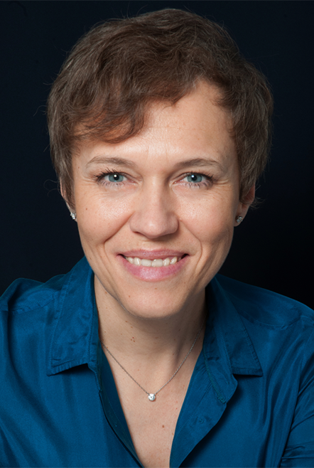 Portrait of Iva François, global product marketing leader for fibers at Roquette.