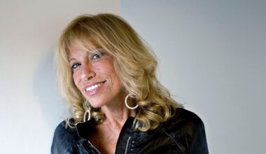 Singer Carly Simon reveals her Parkinson’s disease diagnosis and cancer - NZ Herald