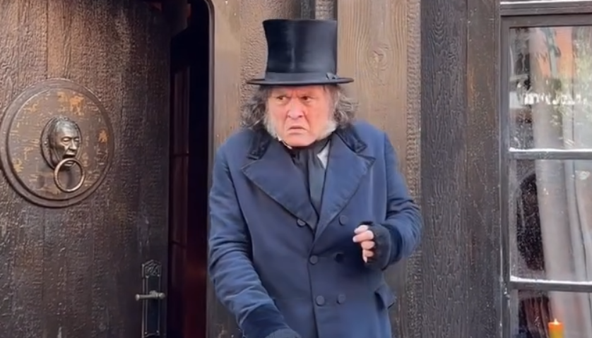 'Ebenezer' Trailer: Johnny Depp Unveils At Comic-Con As Scrooge: Watch