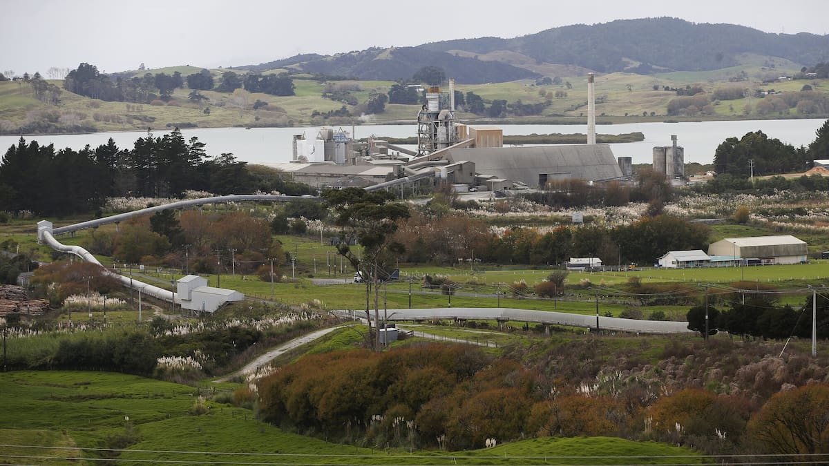 Government’s $60m handout for Fletcher Building’s NZ cement production is a quick fix, but not a good one – Kate MacNamara