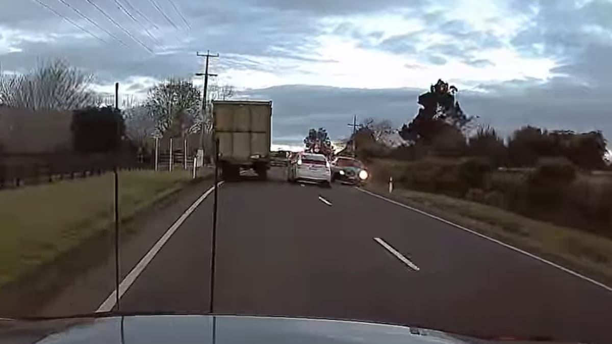 Oncoming cars swerve as driver travels, brakes on wrong side of rural Pukekohe road