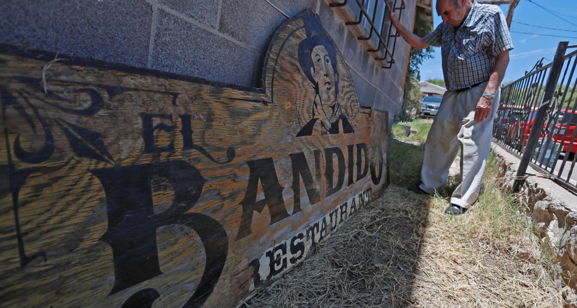 El Paso sign painters honored in new museum exhibit