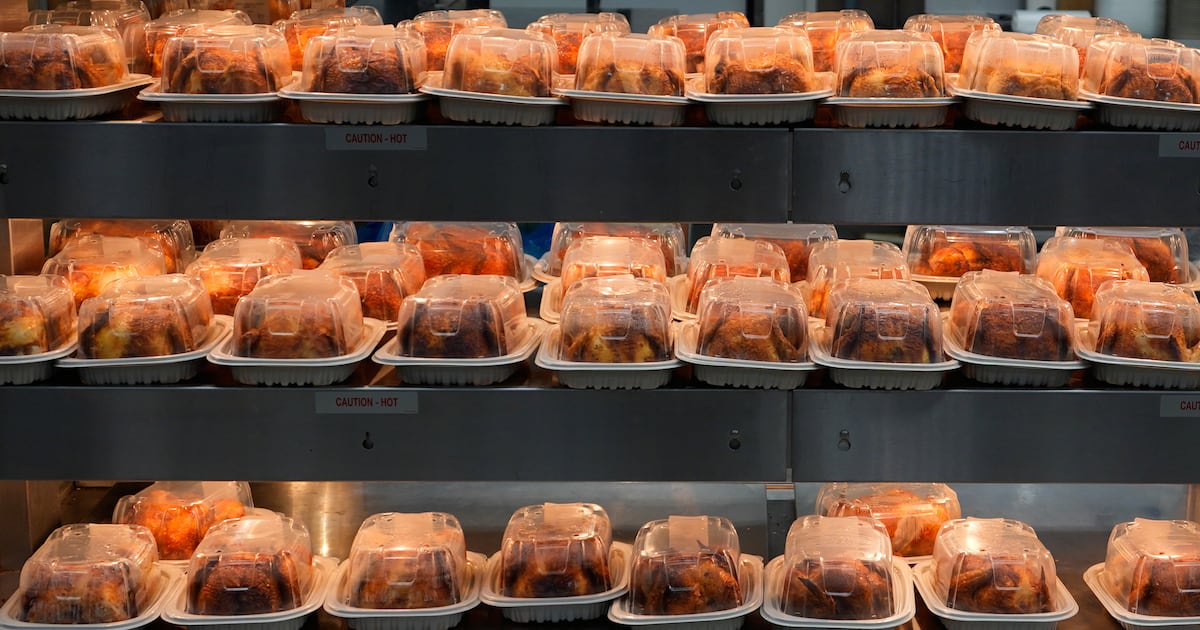 Rotisserie chicken: Experts weigh in on health benefits