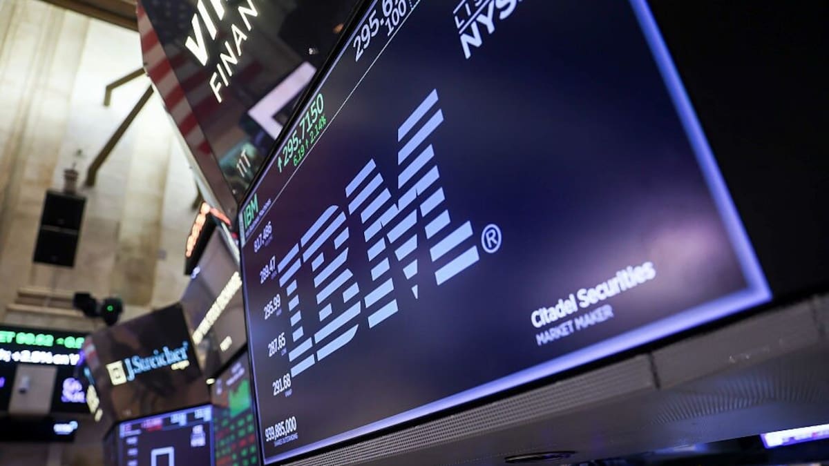 IBM shares plunge 25% as AI spending boom disrupts business