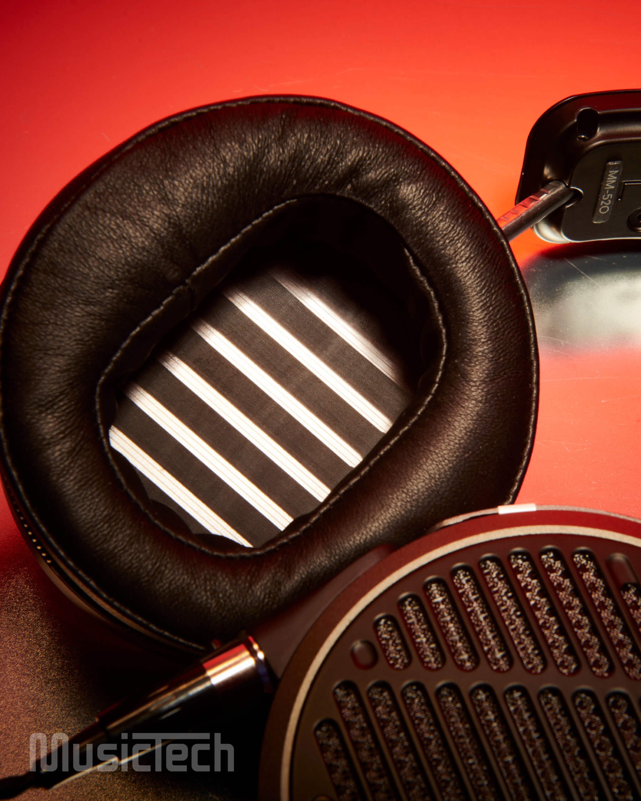 Audeze MM-520, photo by Simon Vinall