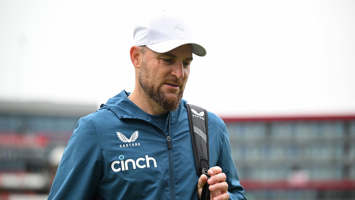 Brendon McCullum: England open to Andy Flower return after Kiwi sacked as test coach