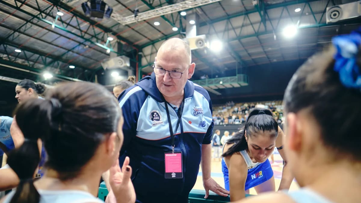 Netball: Mystics assistant coach Rob Wright fears having to leave NZ