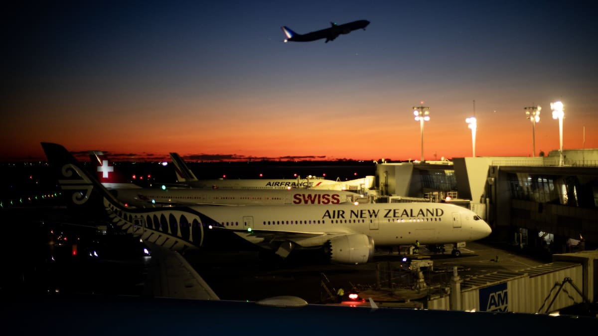 Air New Zealand defends decision to depart early despite connecting flight’s delay