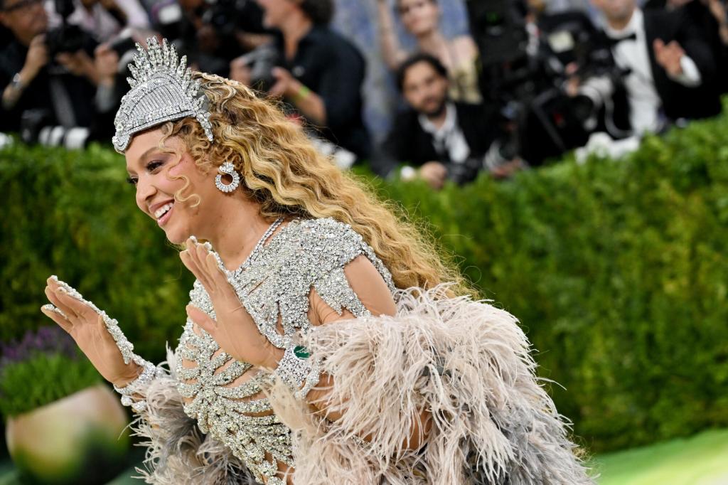 Beyoncé Leads New Music Friday Guide