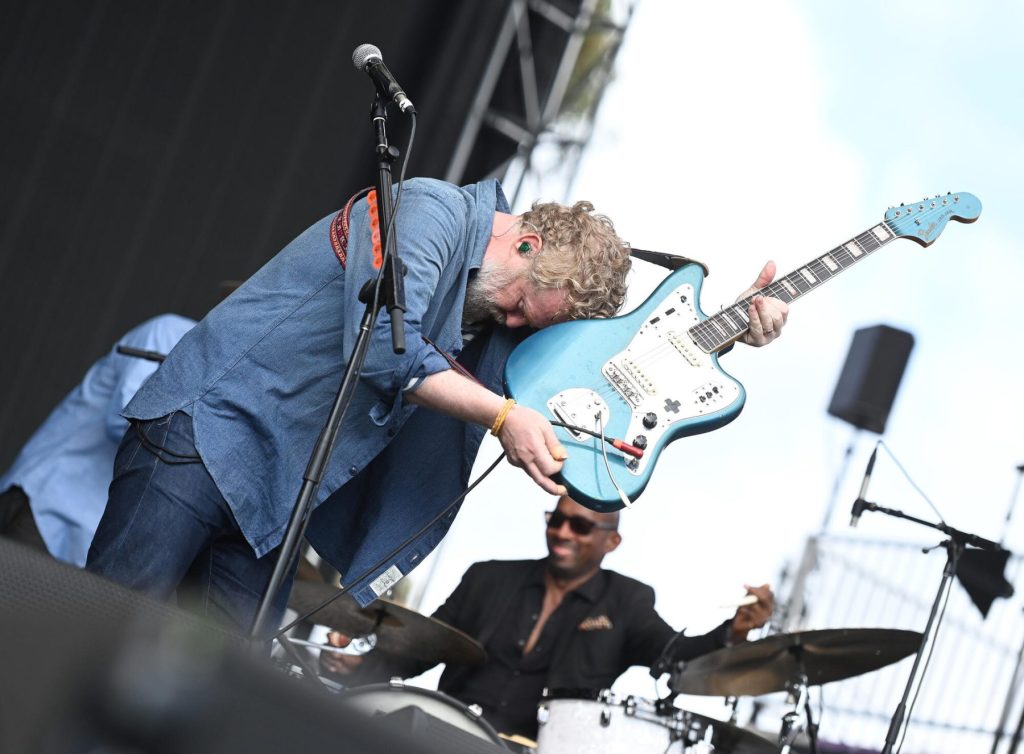 Bono, Bruce Springsteen, Billie Eilish & Finneas Pay Tribute to Glen Hansard
