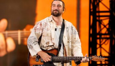 Noah Kahan Pretends to Call Obama After Making Ex-Pres' Summer Playlist