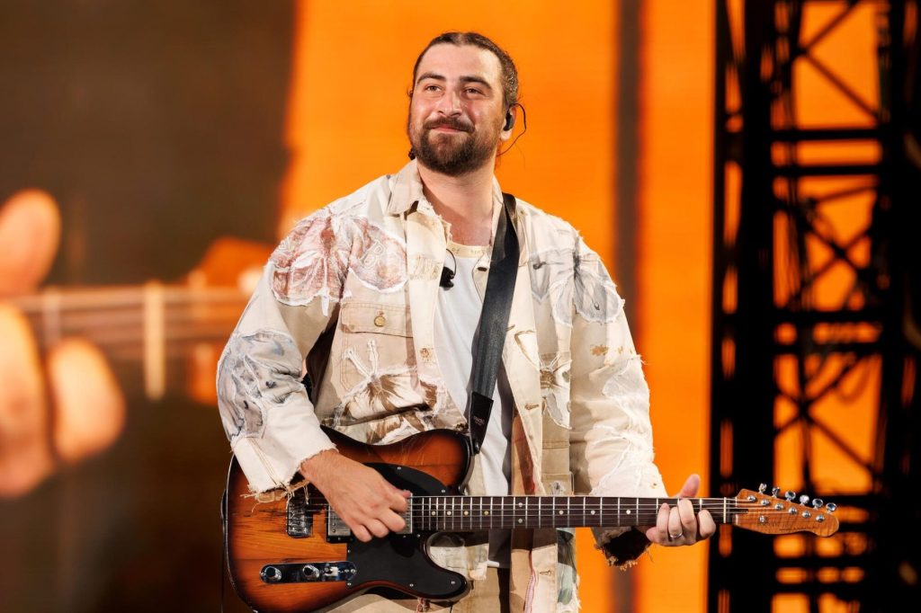 Noah Kahan Pretends to Call Obama After Making Ex-Pres' Summer Playlist