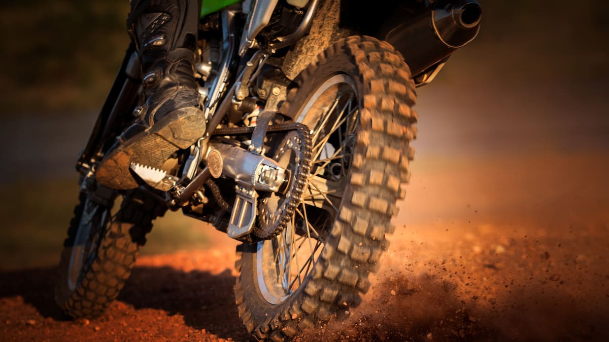 Hamilton police arrest 33-year-old after dirt bike crash, foot chase