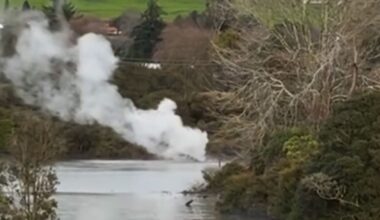 Watch: Eruption at Rotorua Golf Club hours after 'severe' 5.9 quake hit - NZ Herald