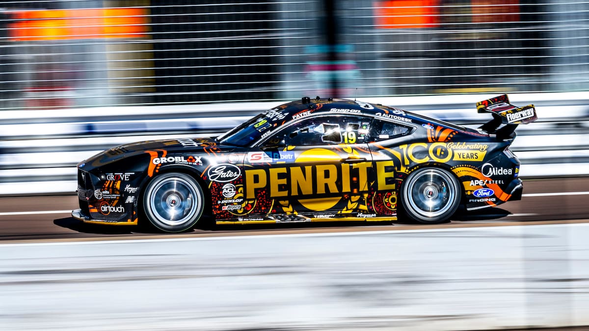 NZ driver Matthew Payne pushes for Supercars lead as Feeney defends top spot