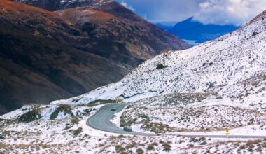 Hong Kong tourist dies in Crown Range crash as Chinese consulate warns of black ice