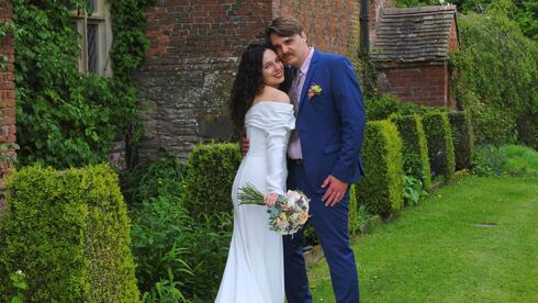 Israeli actress marries English nobleman — by surprise