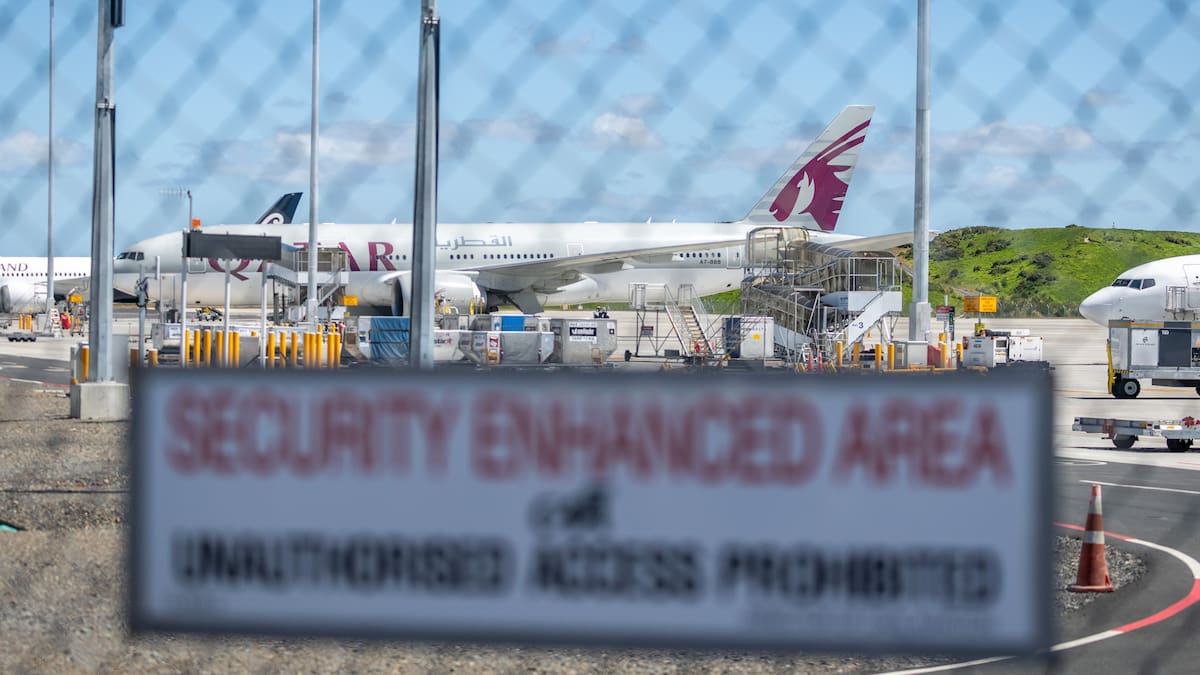 Man arrested after alleged security breach at Auckland Airport