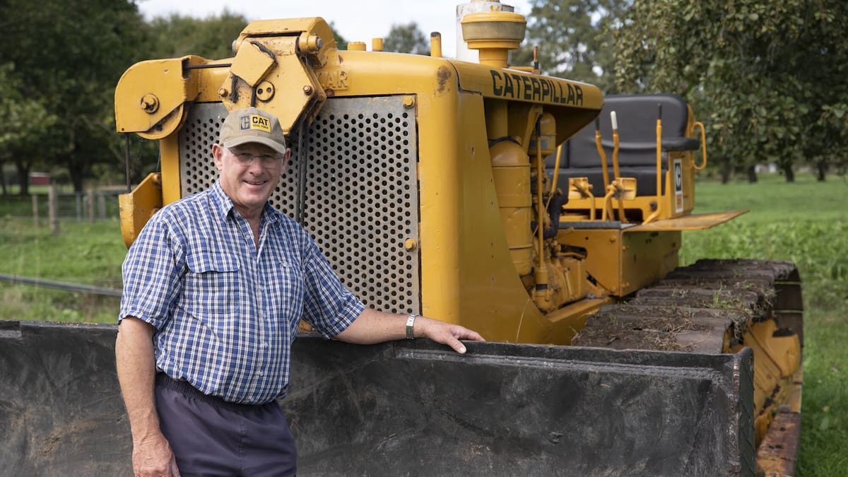 Vintage machinery fan restores classic 1953 Caterpillar D8 2U