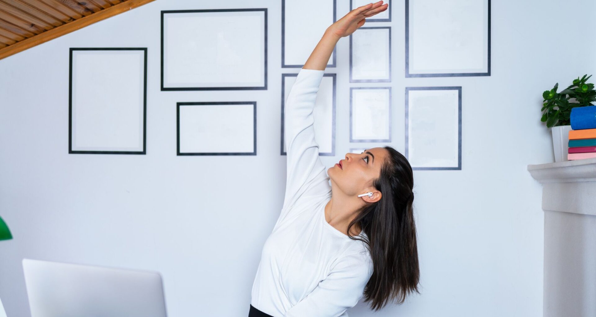 A Pilates teacher loves this five-minute desk routine to ease tension and relax during the working day