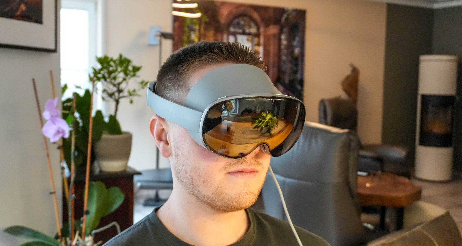 You can now buy Samsung Galaxy XR in the UK with free Explorer Pack
