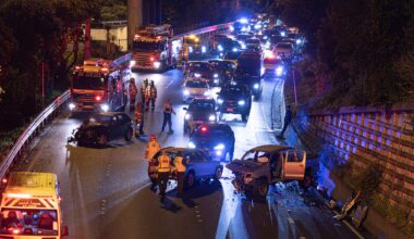 Two Auckland motorway crashes overnight leave one dead, several injured - NZ Herald