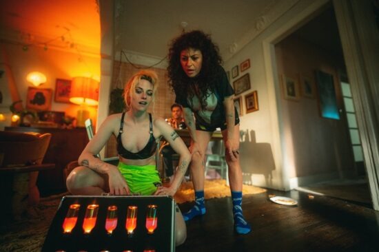 The Wrong Girls – Watch Kristen Stewart and Alia Shawkat in the trailer for the new stoner comedy