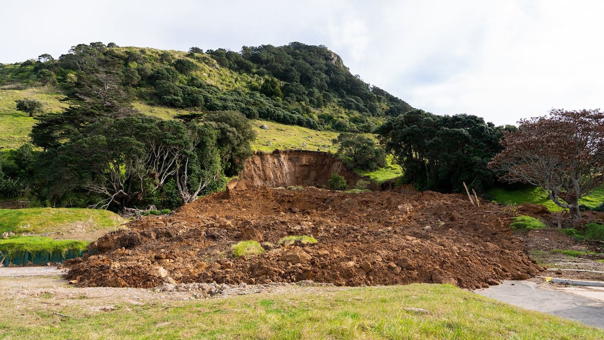 'Safety is paramount': Mauao recovery continues after fresh slips - NZ Herald