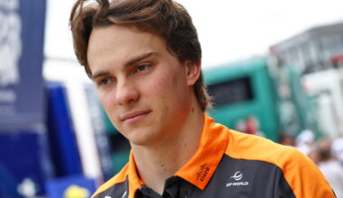 Oscar Piastri hits out at 'dumbest thing ever' after Carlos Sainz clash