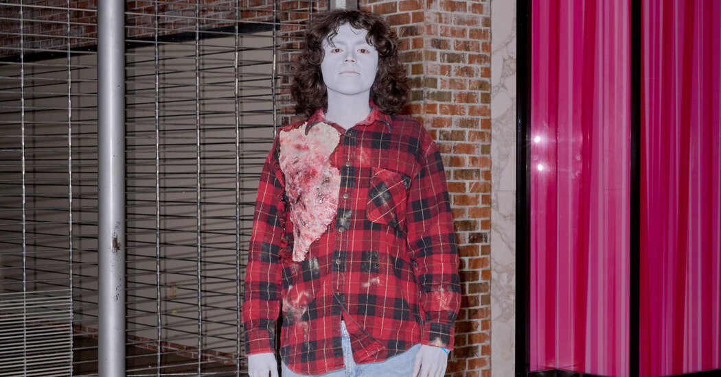 Horror Fans Bid a Bittersweet Farewell to an Empty Mall Full of Zombies