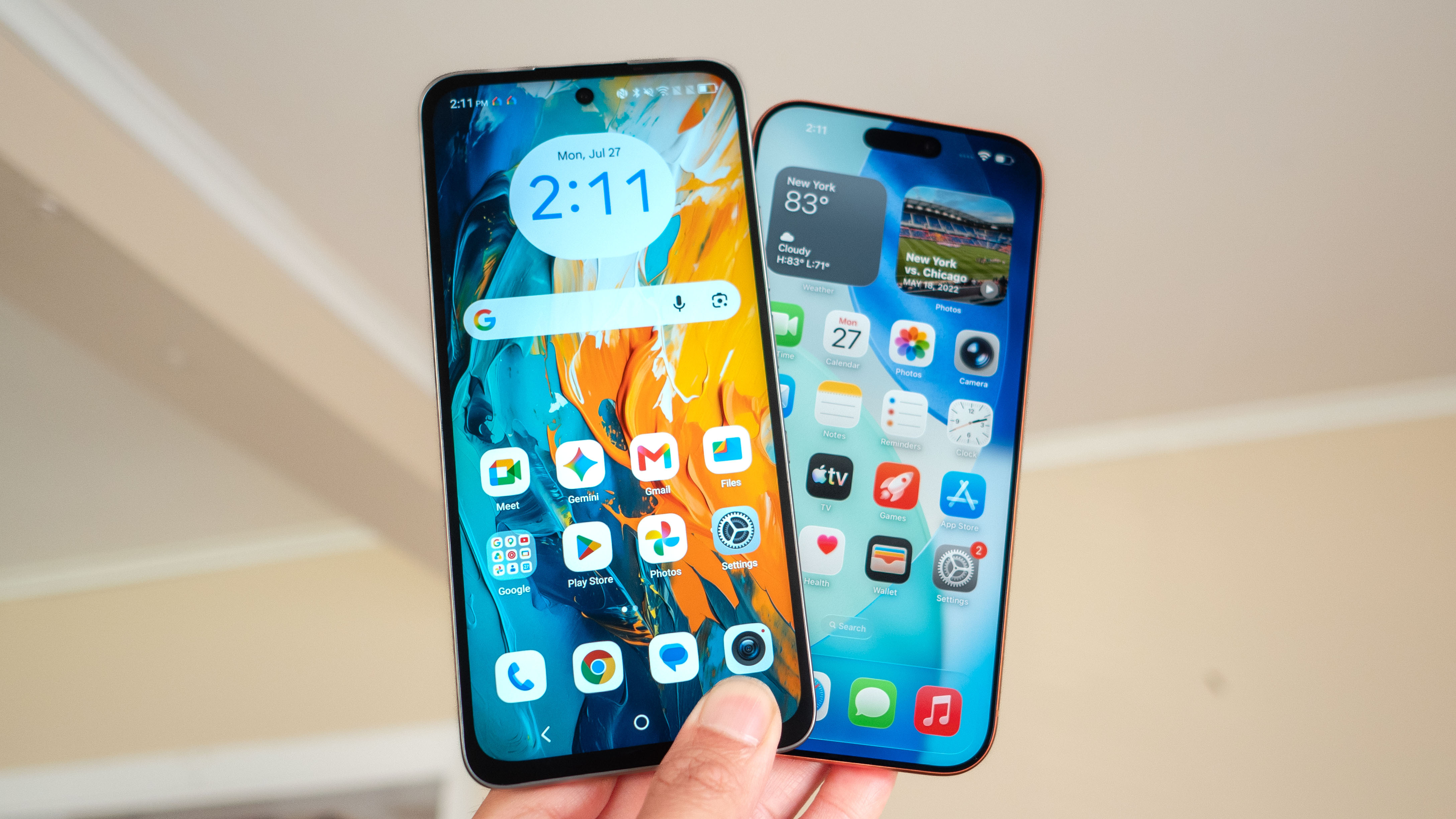 TCL NXTPAPER 70 Pro vs Apple iPhone 17 Pro Max.