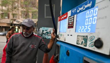 Egypt's foreign reserves hit record as households await improvement