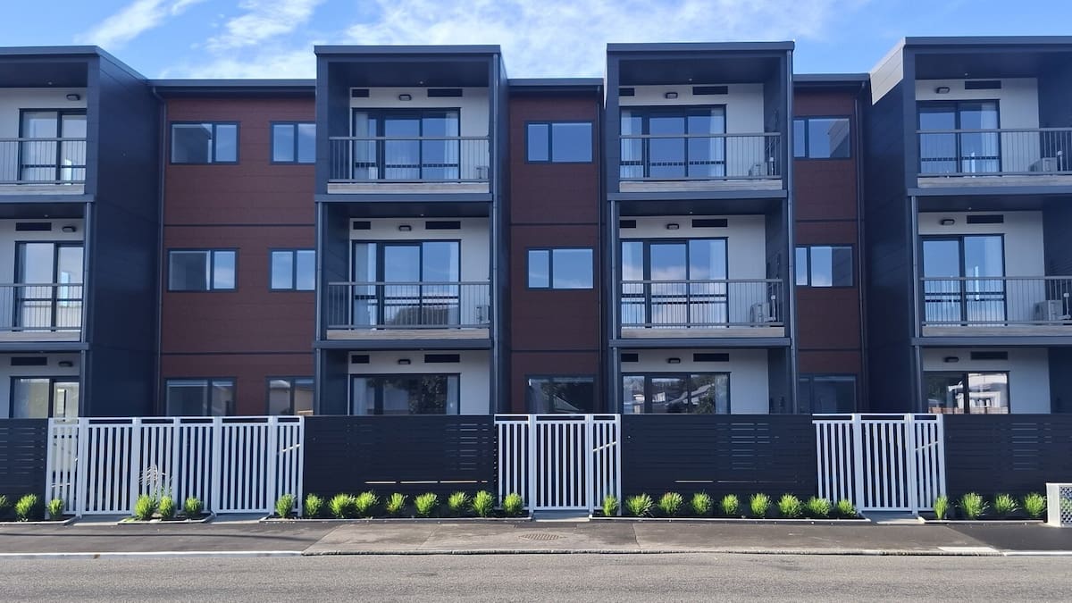 Government-built inner-city apartments finished a year ago still sitting empty
