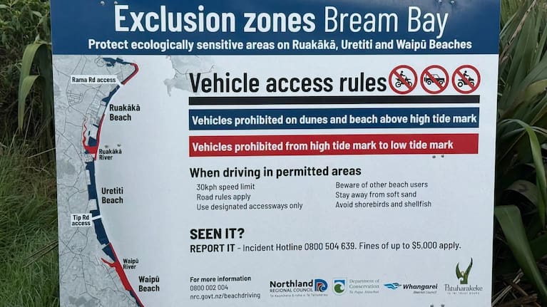 A sign at the Tip Road entrance to Uretiti south beach outlines existing rules around vehicle use.
