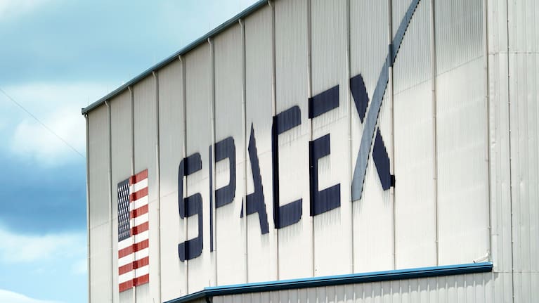 A SpaceX logo is displayed on a building, May 26, 2020, at the Kennedy Space Center in Cape Canaveral, Fla. (file image)