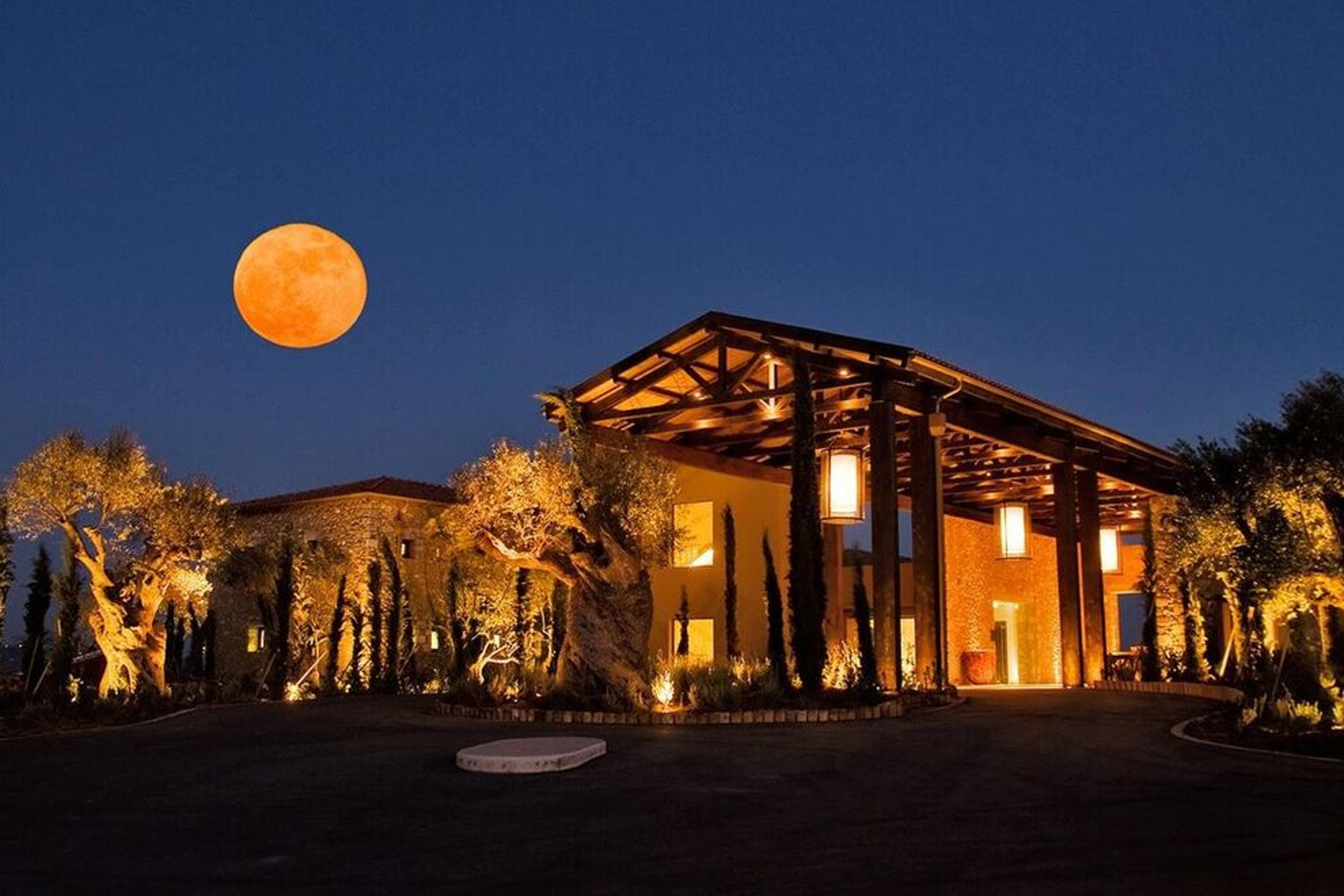 Costa Navarino astronomy nights experiences in Messinia, Greece. Costa Navarino astronomy nights experiences in Messinia, Greece.