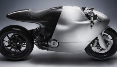 bandit9’s ducati 821 combines hand-brushed aluminum and carbon fiber